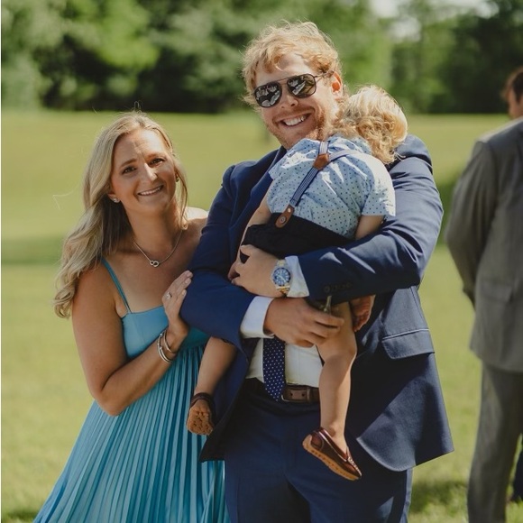 Meet your Posher, Megan - Picture 5 of 6